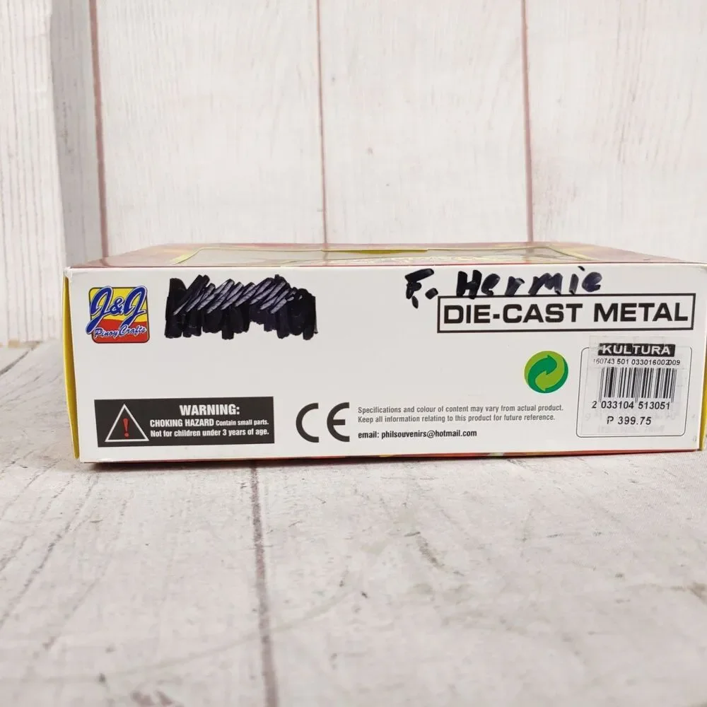 OPEN BOX - Philippine Kalesa Die-Cast Horse Drawn Carriage - GOLD EDITION 6 in